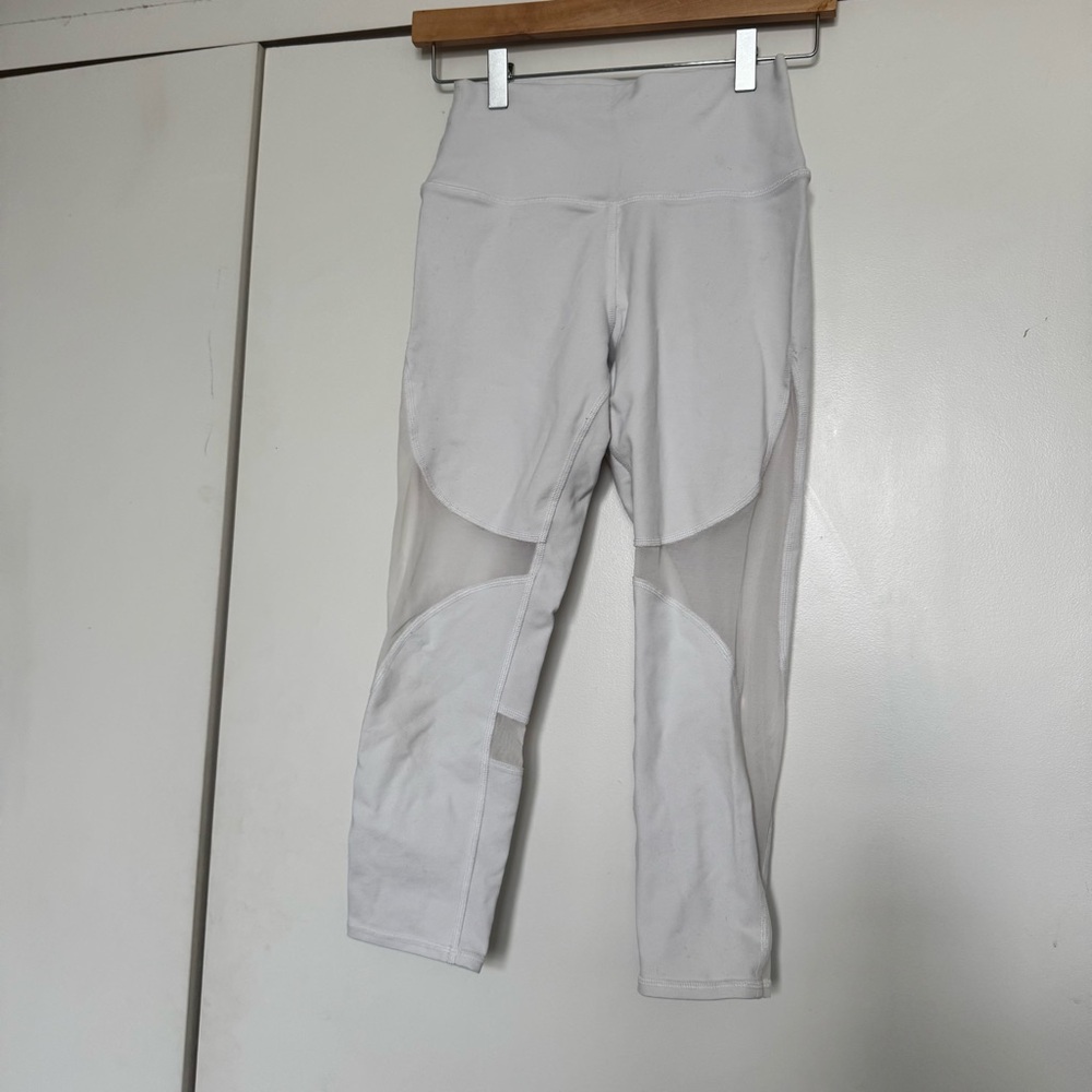 Alo white capri legging